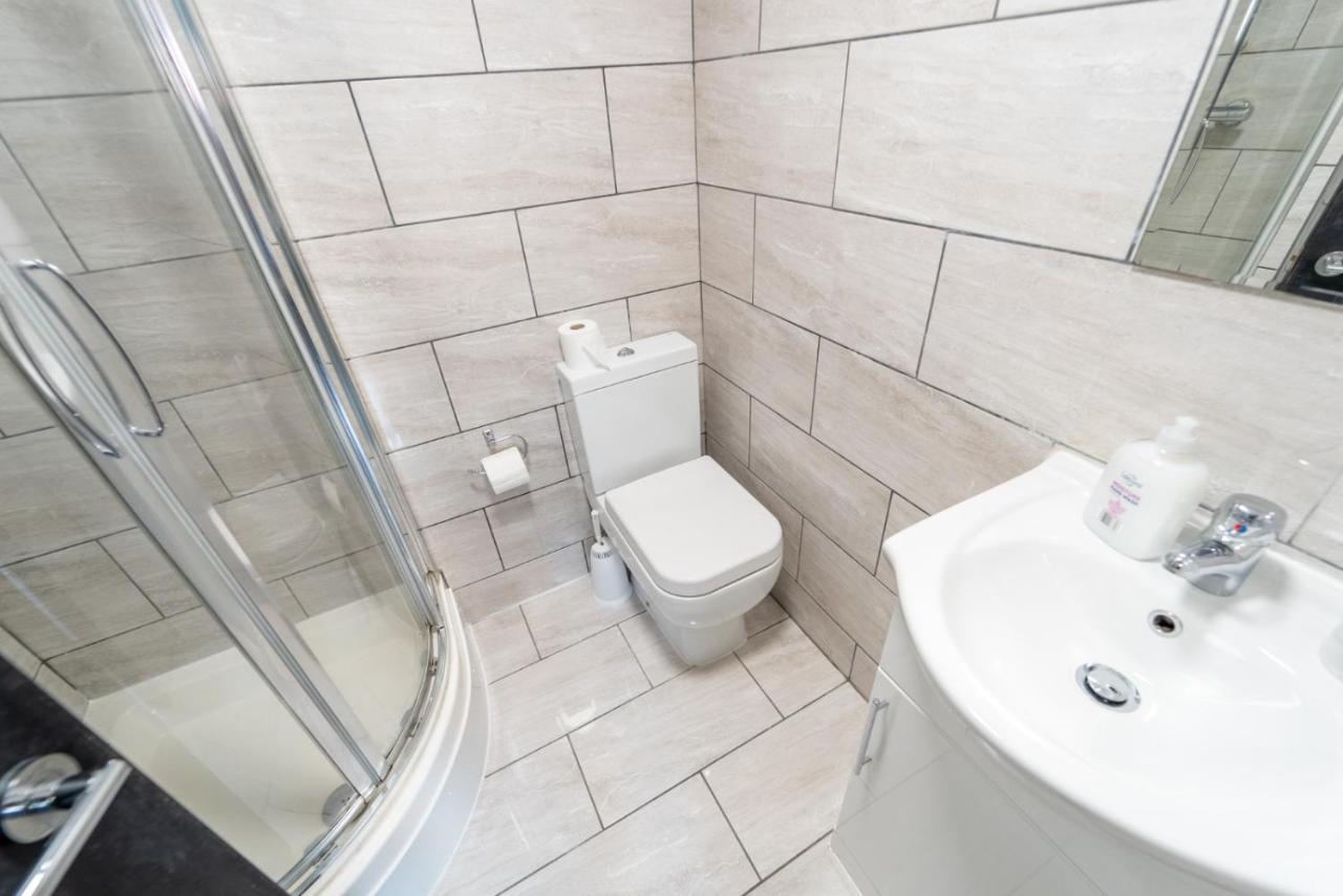 Staysa Equipped Studios Near Qe And Uob In Guesthouse Close To The City! Birmingham Ngoại thất bức ảnh