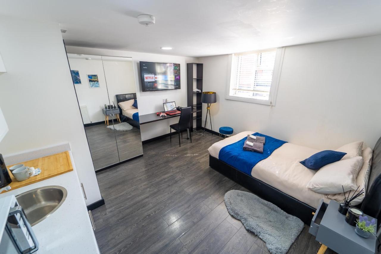 Staysa Equipped Studios Near Qe And Uob In Guesthouse Close To The City! Birmingham Ngoại thất bức ảnh