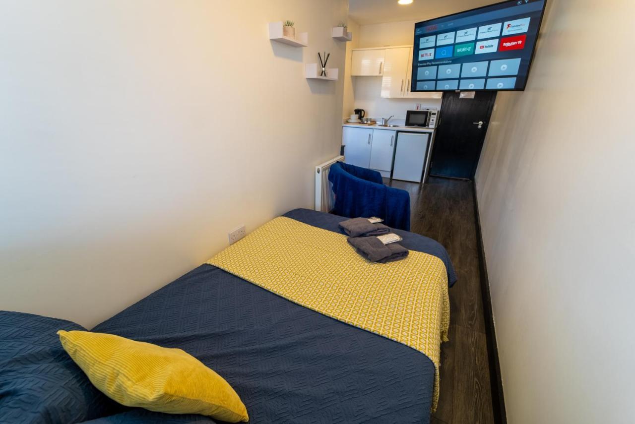 Staysa Equipped Studios Near Qe And Uob In Guesthouse Close To The City! Birmingham Phòng bức ảnh