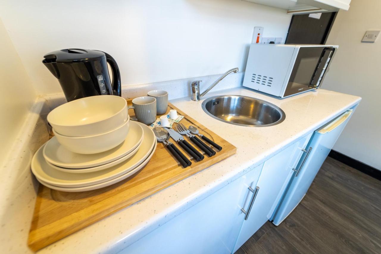 Staysa Equipped Studios Near Qe And Uob In Guesthouse Close To The City! Birmingham Phòng bức ảnh