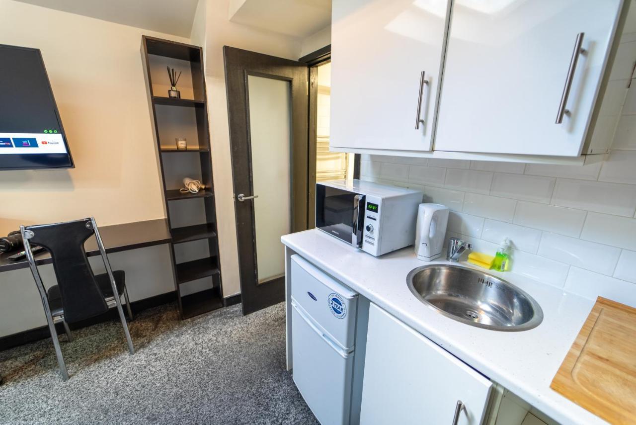 Staysa Equipped Studios Near Qe And Uob In Guesthouse Close To The City! Birmingham Phòng bức ảnh
