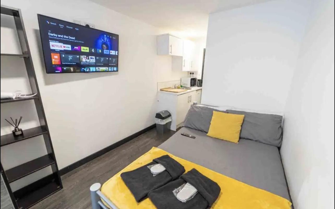 Staysa Equipped Studios Near Qe And Uob In Guesthouse Close To The City! Birmingham Ngoại thất bức ảnh